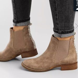 Ankle boots, Chelsea Booties
